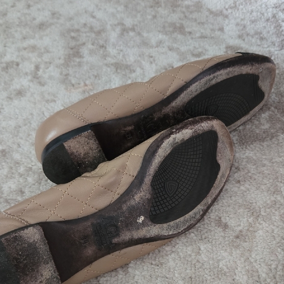 AGL Tan and Black Leather Flats - Picture 5 of 10